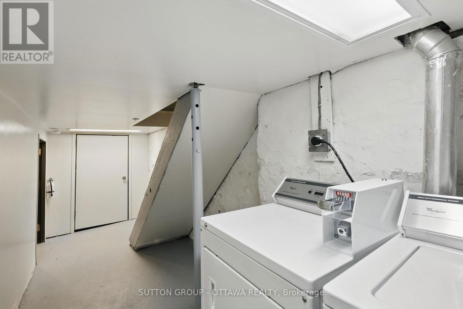 265 PARKDALE AVENUE Image 32