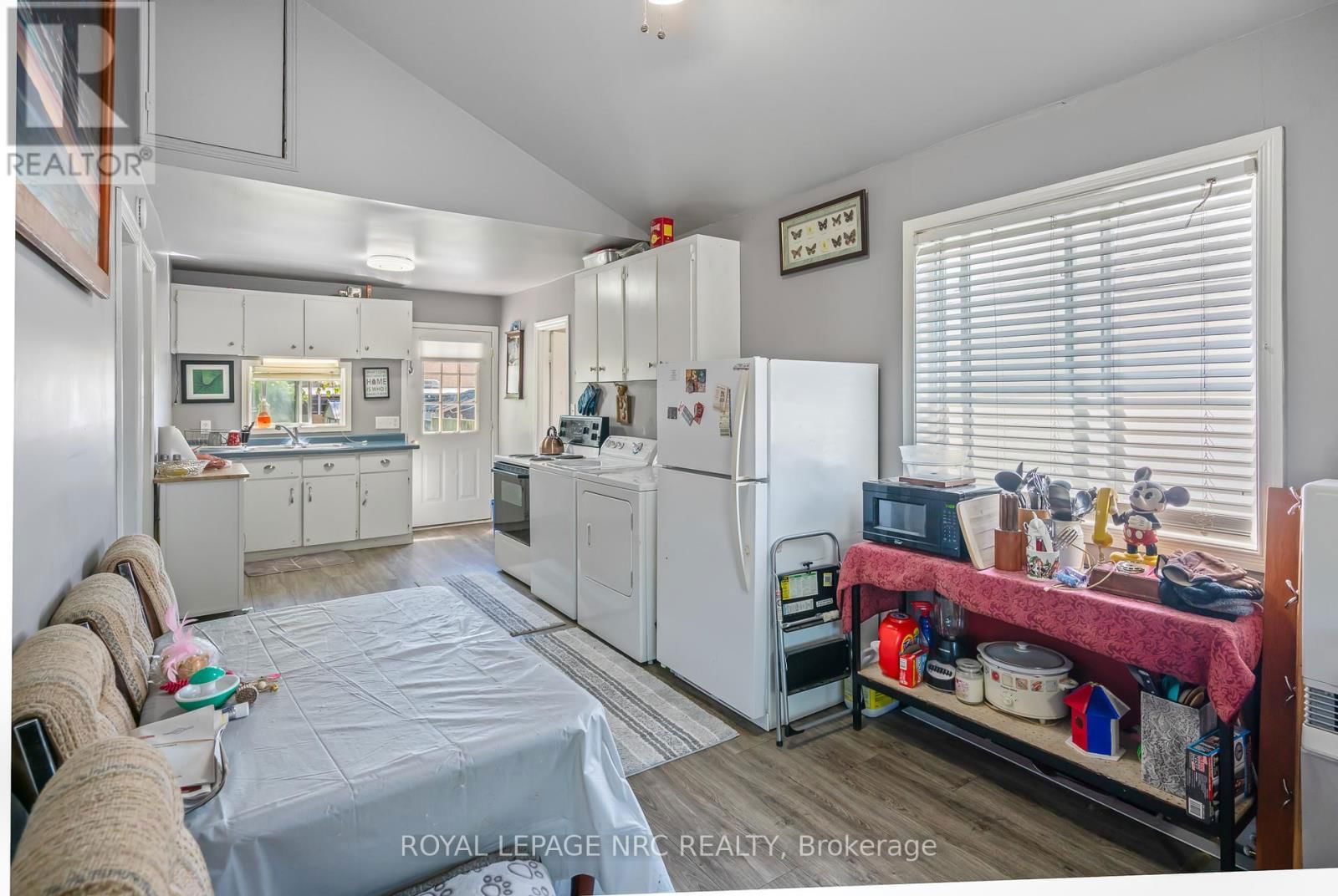 132 ALBERT STREET Image 21