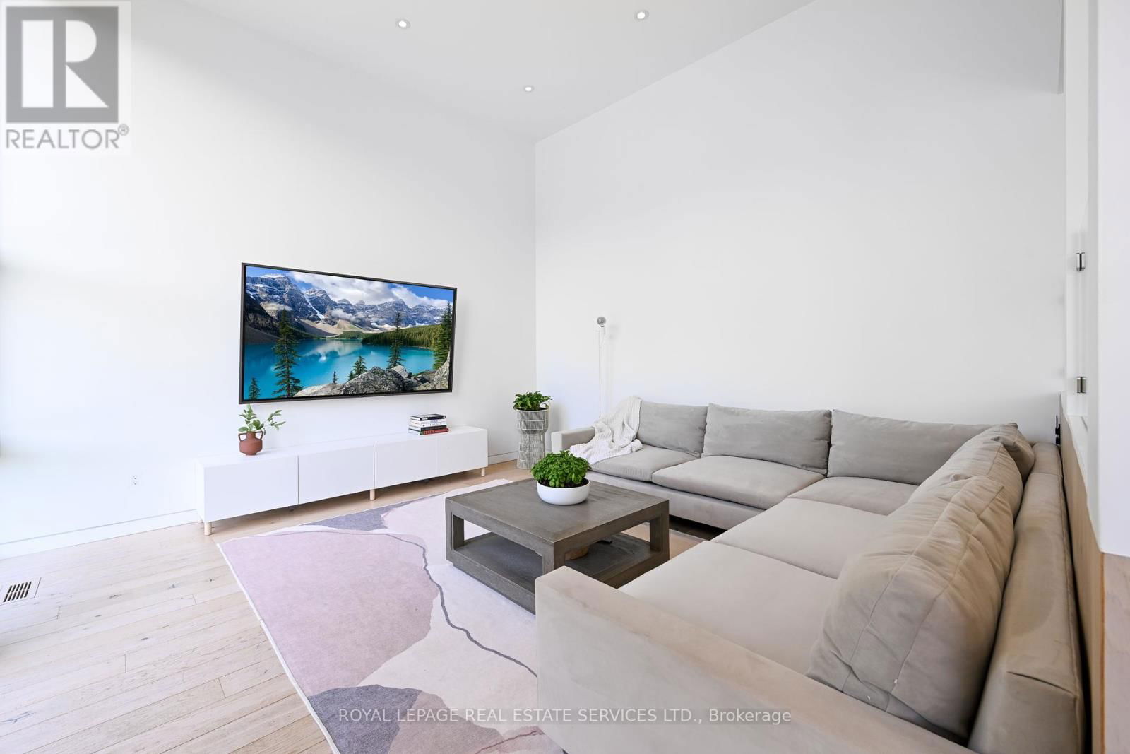 5542 WINSTON CHURCHILL BOULEVARD Image 15