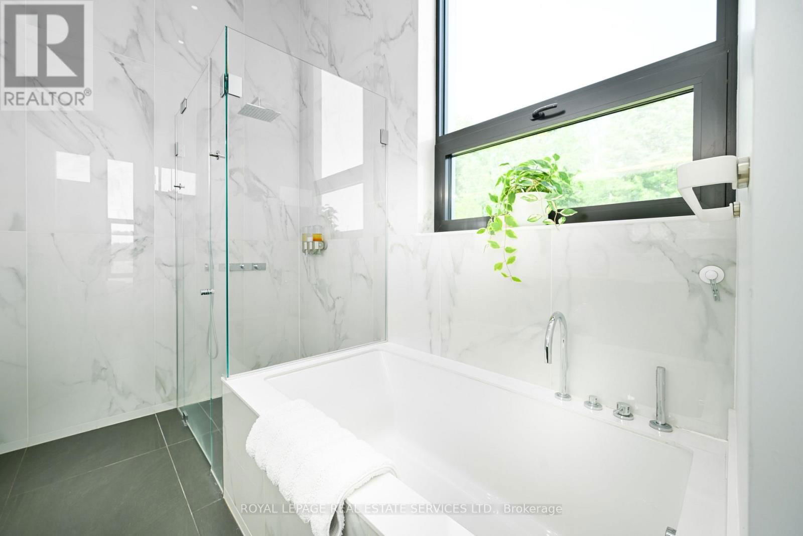 5542 WINSTON CHURCHILL BOULEVARD Image 23