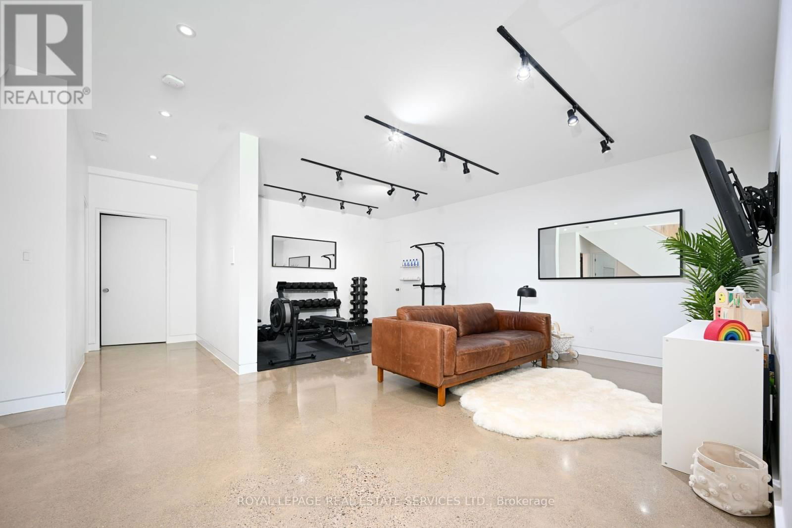 5542 WINSTON CHURCHILL BOULEVARD Image 29