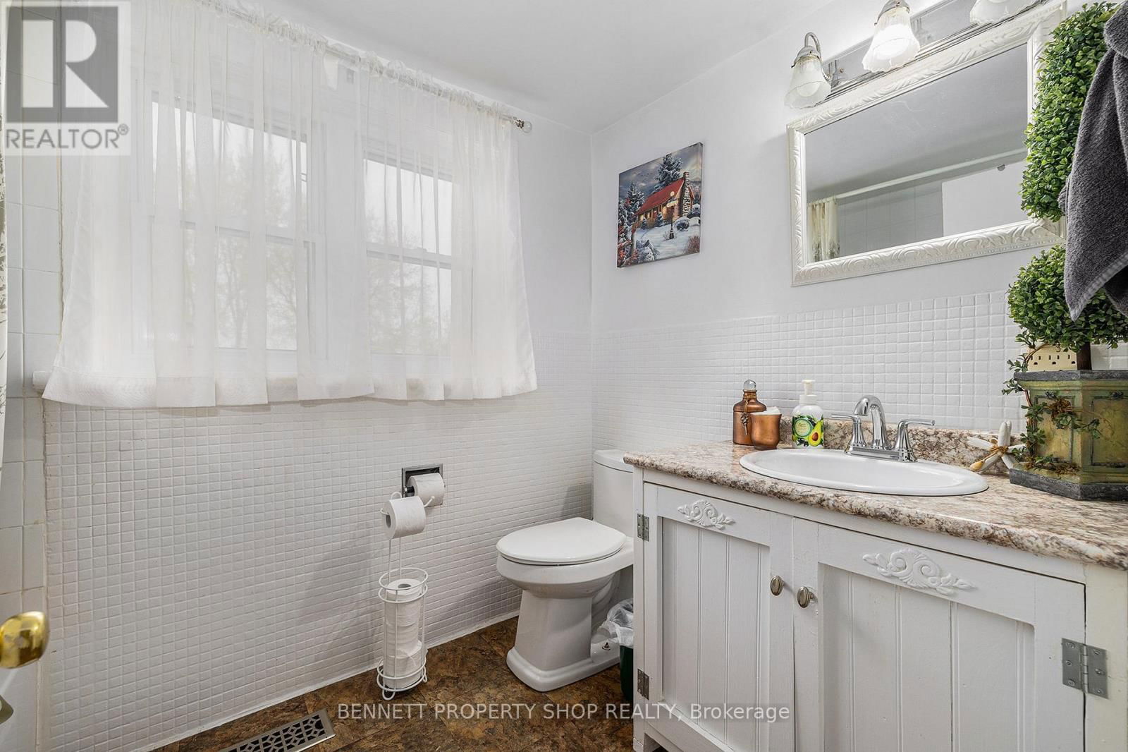 6763 RIDEAU VALLEY DRIVE SOUTH Image 19