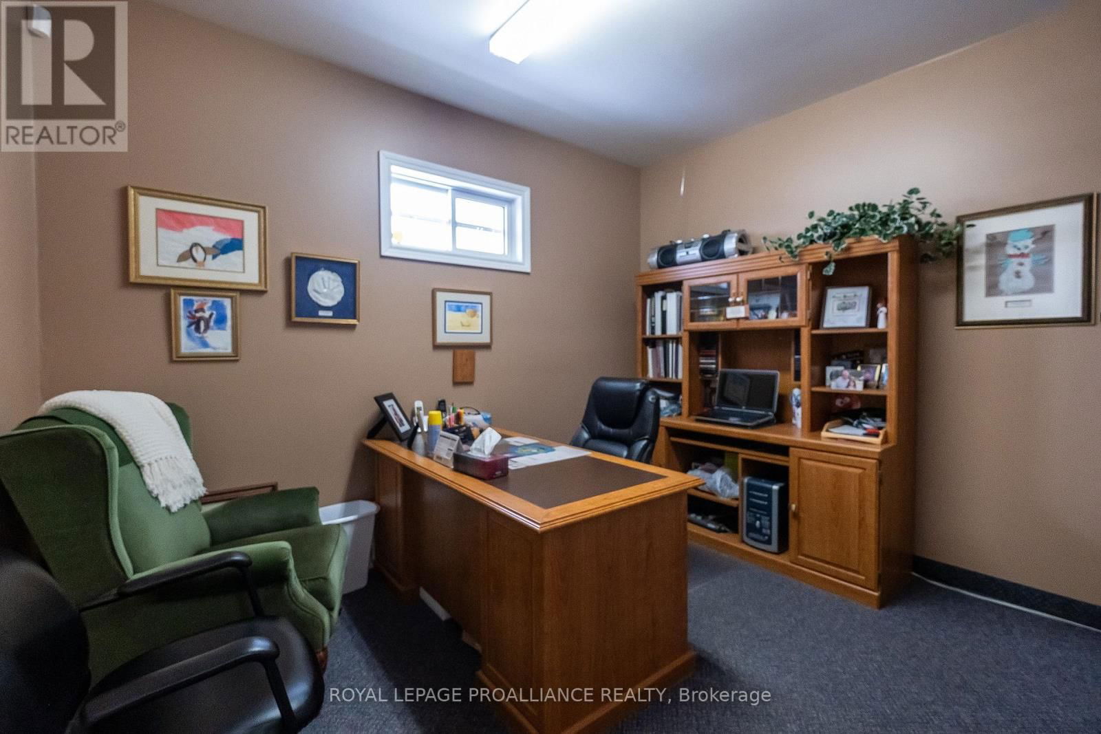 320 SIDNEY STREET Image 11