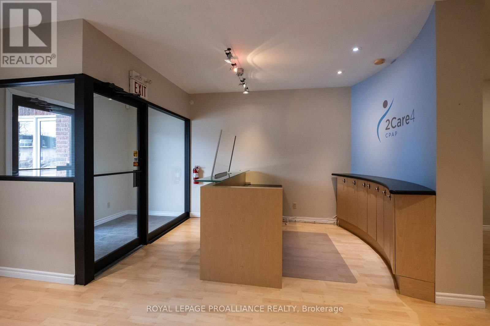 320 SIDNEY STREET Image 16