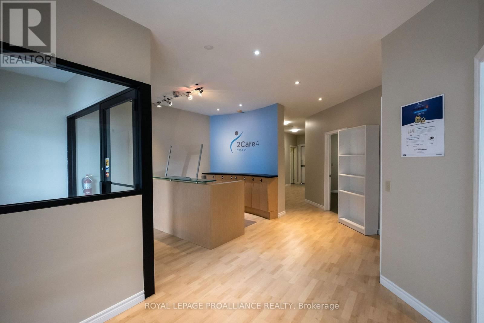 320 SIDNEY STREET Image 17
