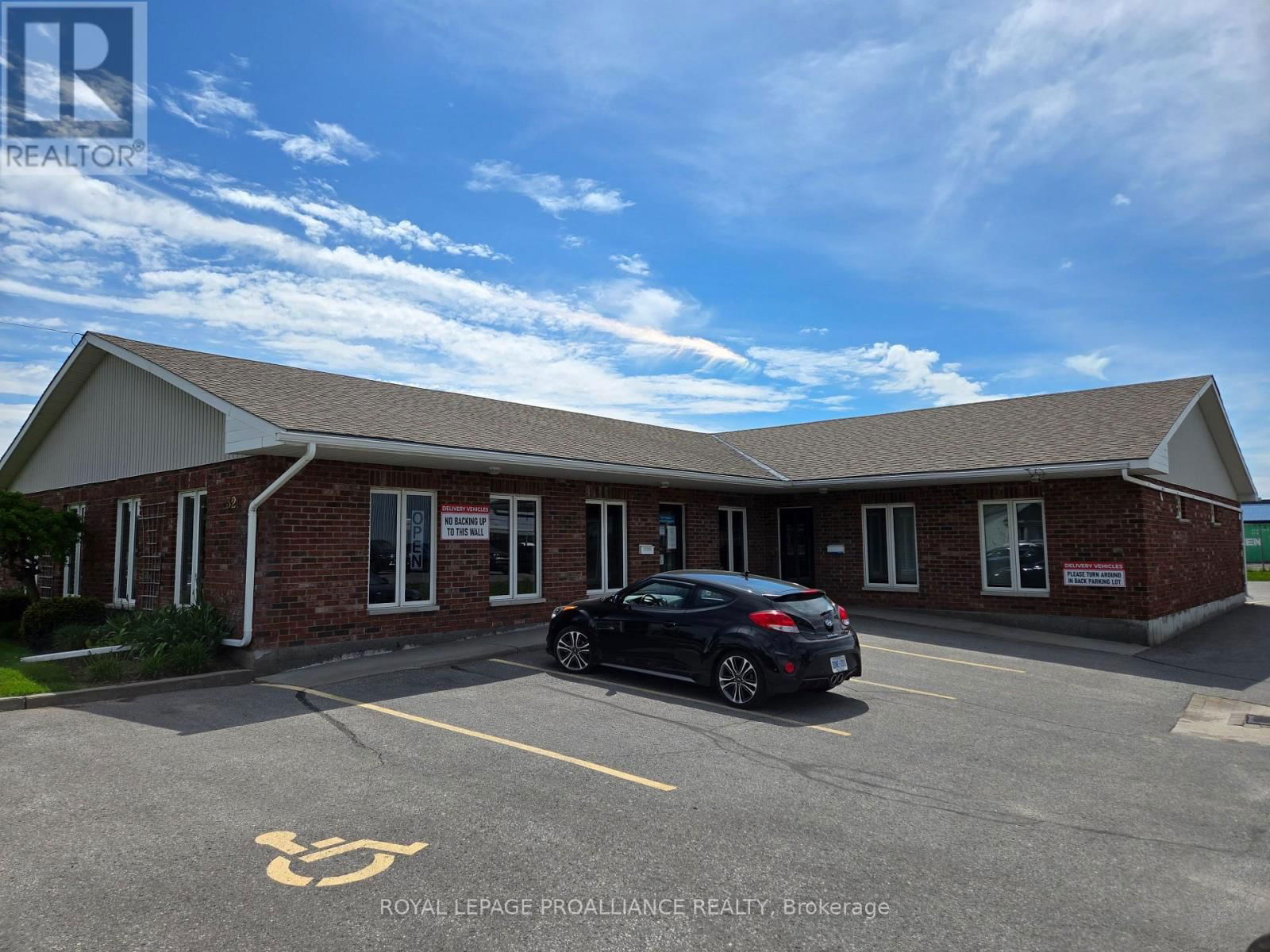 320 SIDNEY STREET Image 2