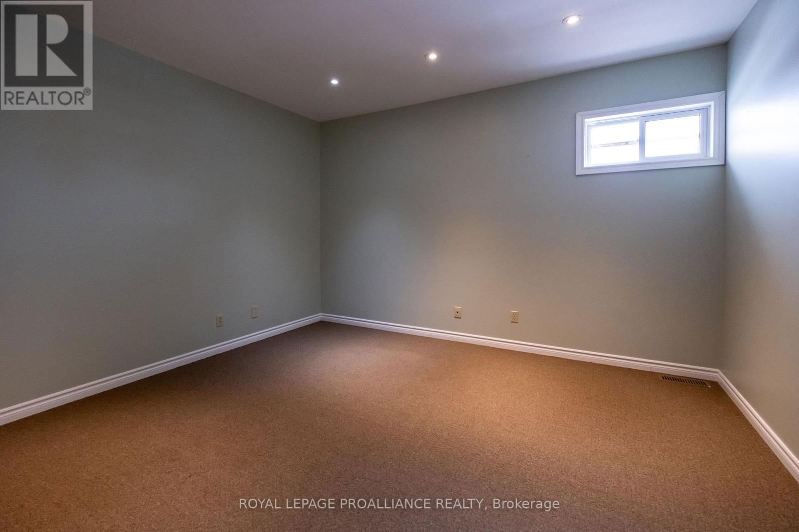 320 SIDNEY STREET Image 20