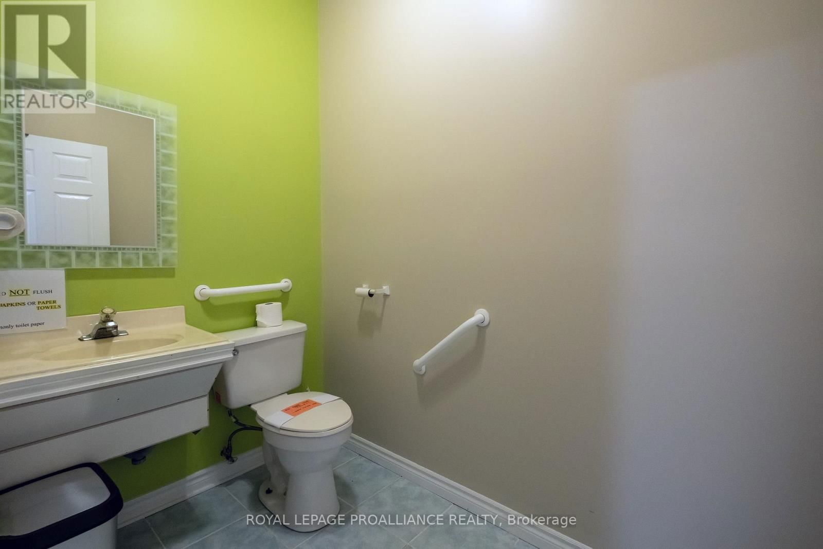 320 SIDNEY STREET Image 22
