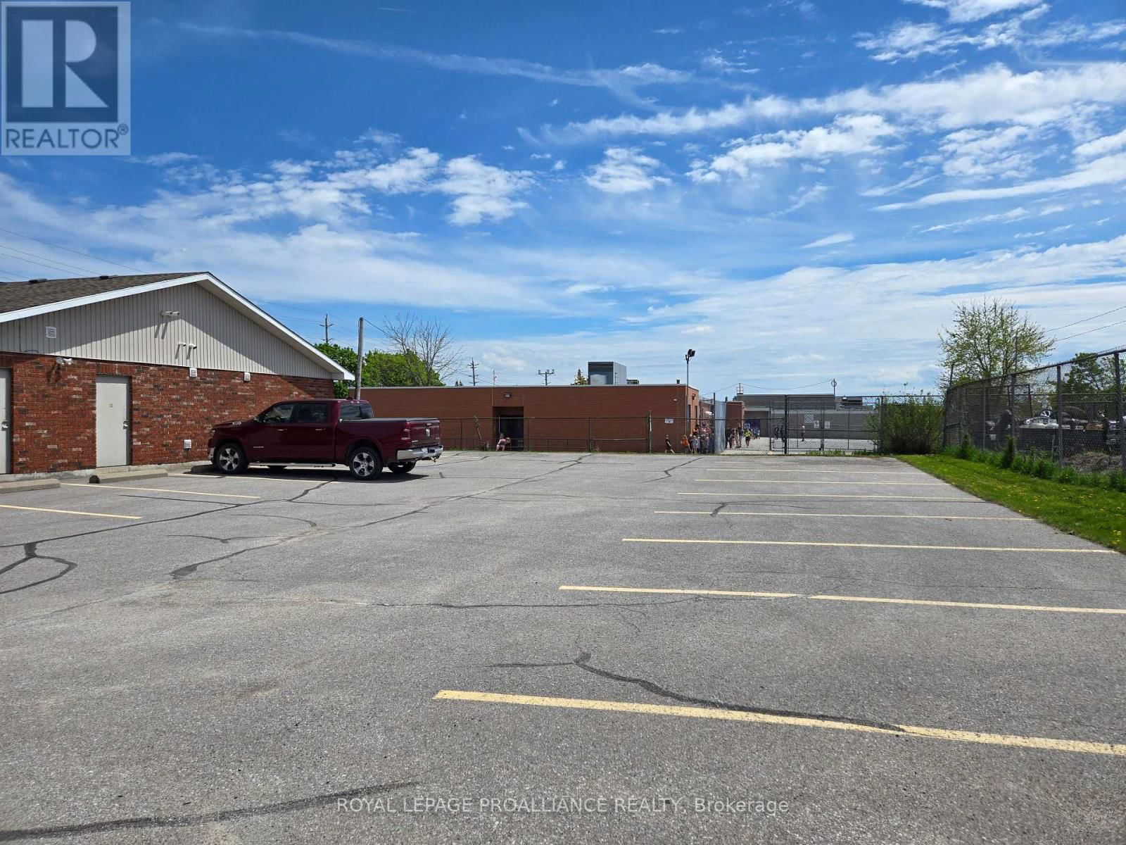 320 SIDNEY STREET Image 3