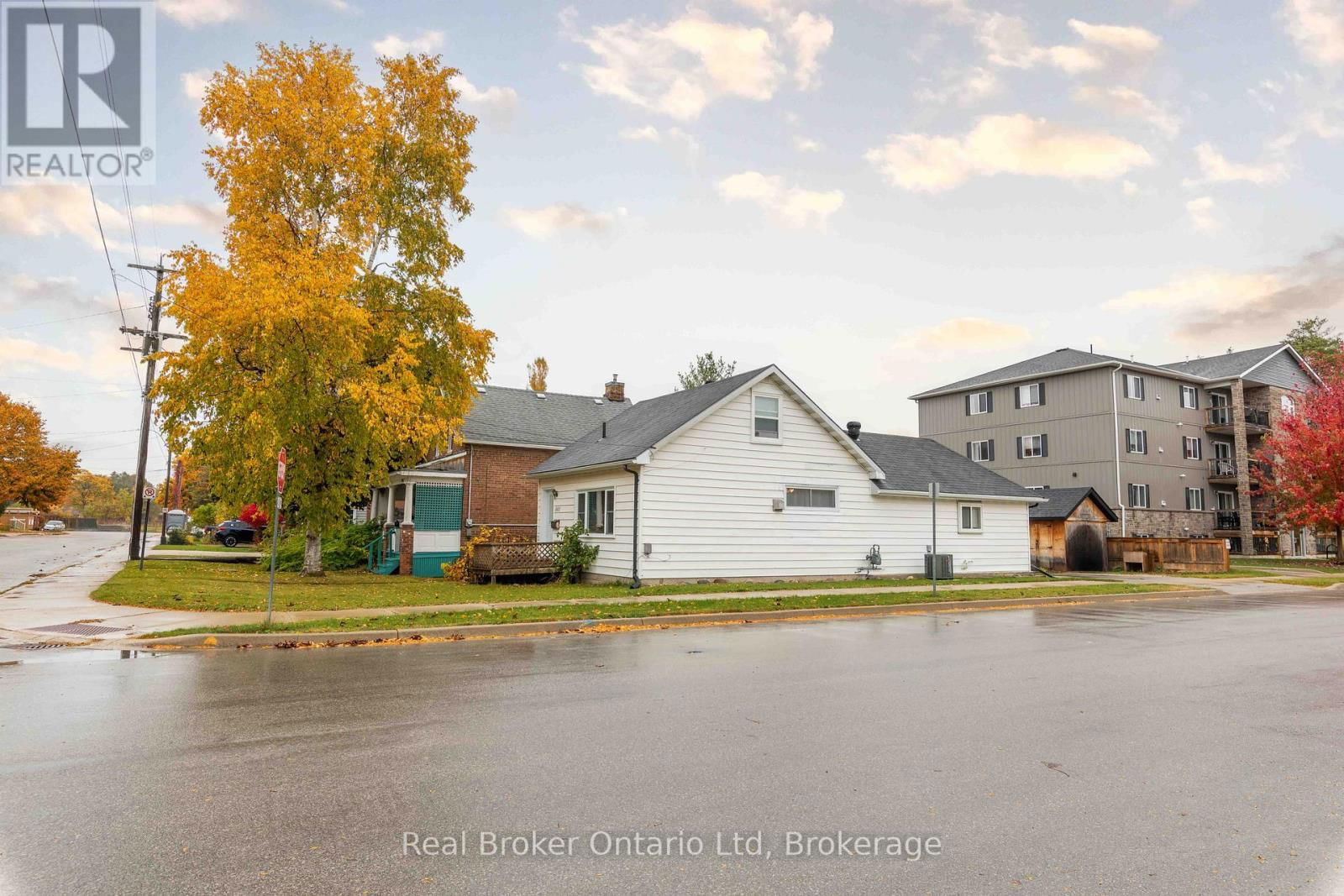 1805 3RD AVENUE WEST Image 18