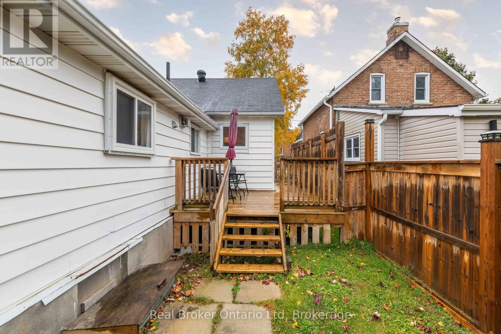 1805 3RD AVENUE WEST Image 19