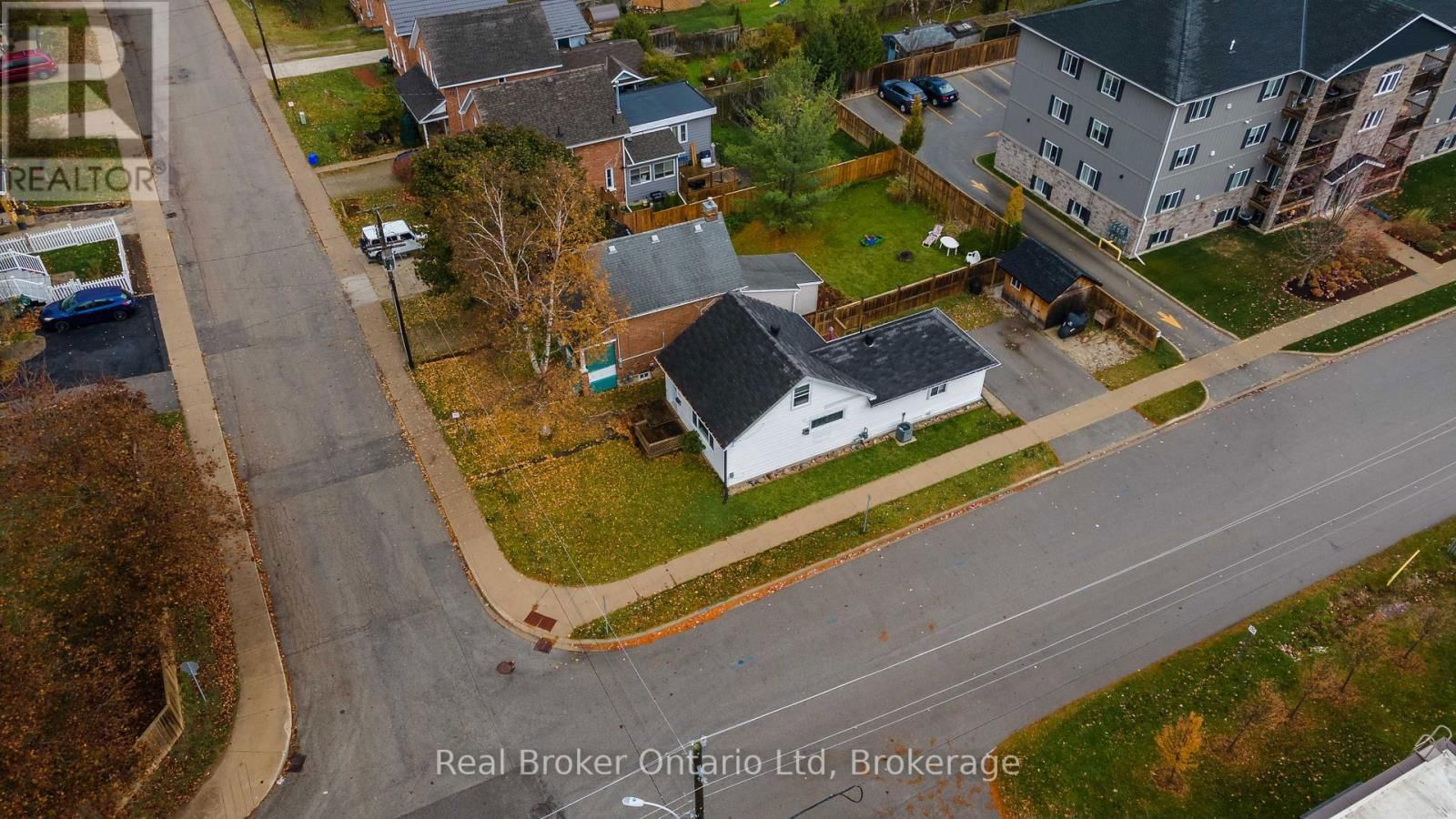 1805 3RD AVENUE WEST Image 21