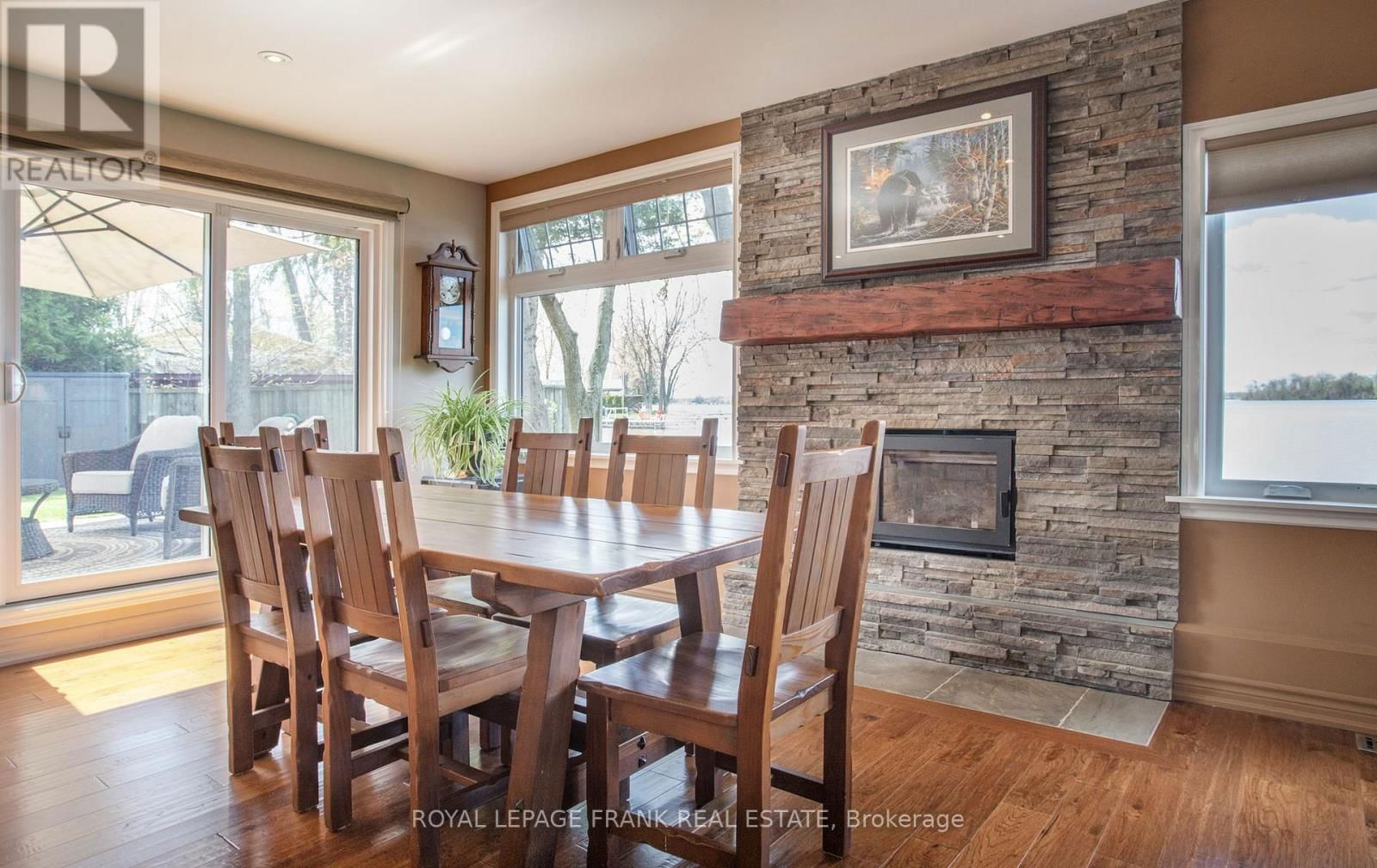 11 EDGEWATER DRIVE Image 18