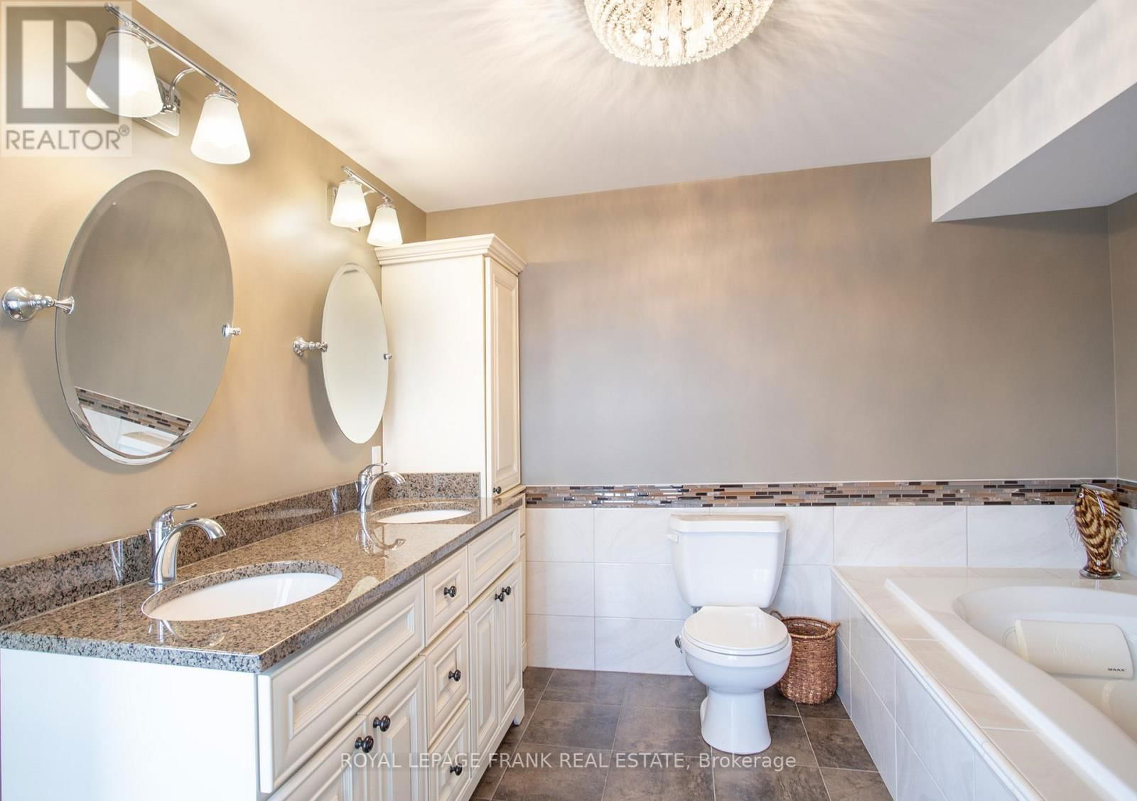 11 EDGEWATER DRIVE Image 30