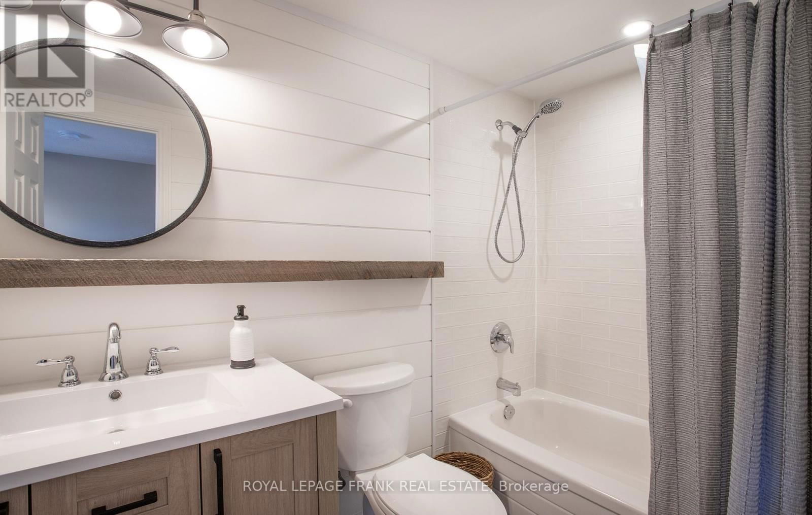 11 EDGEWATER DRIVE Image 32