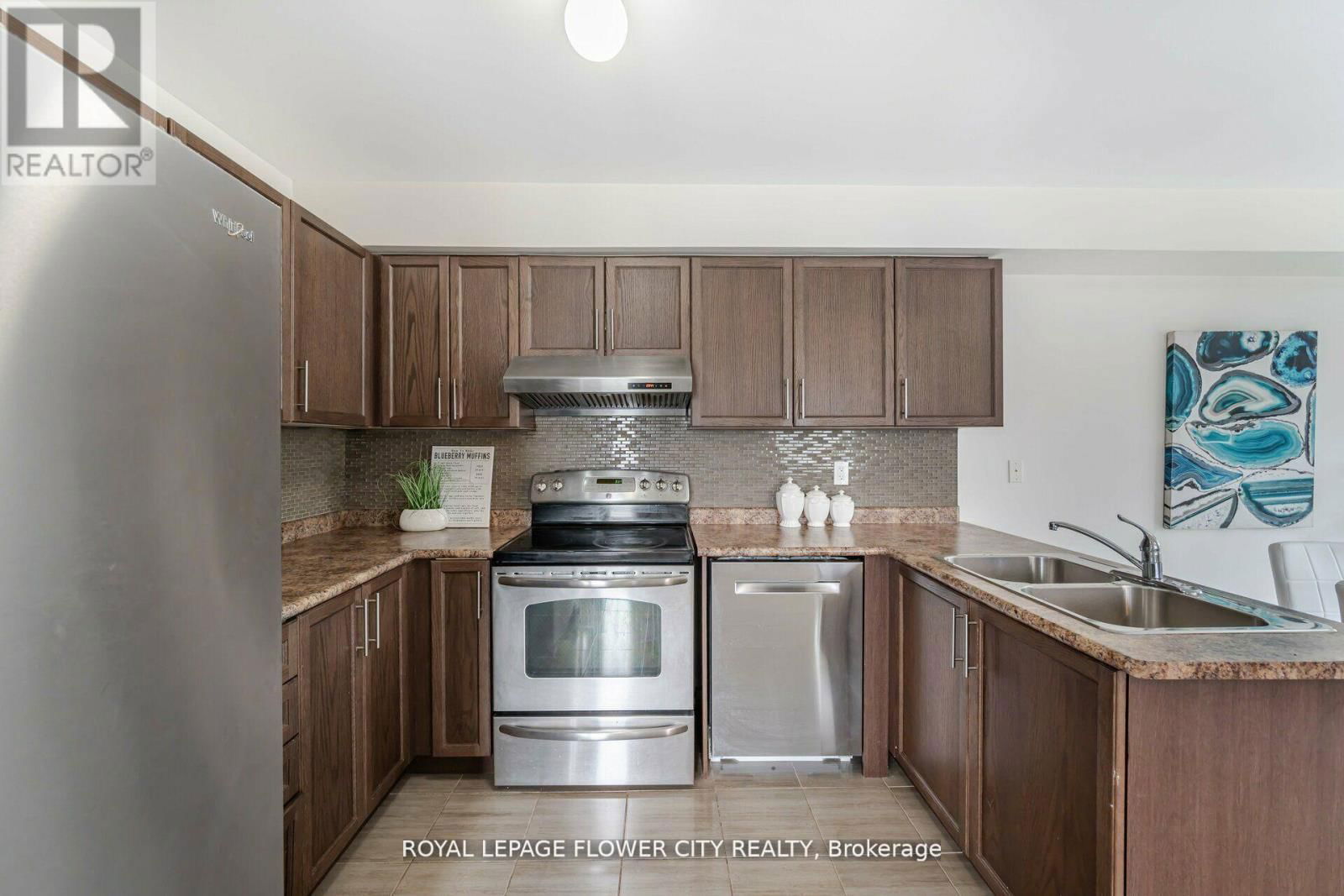 89 TODD CRESCENT Image 11