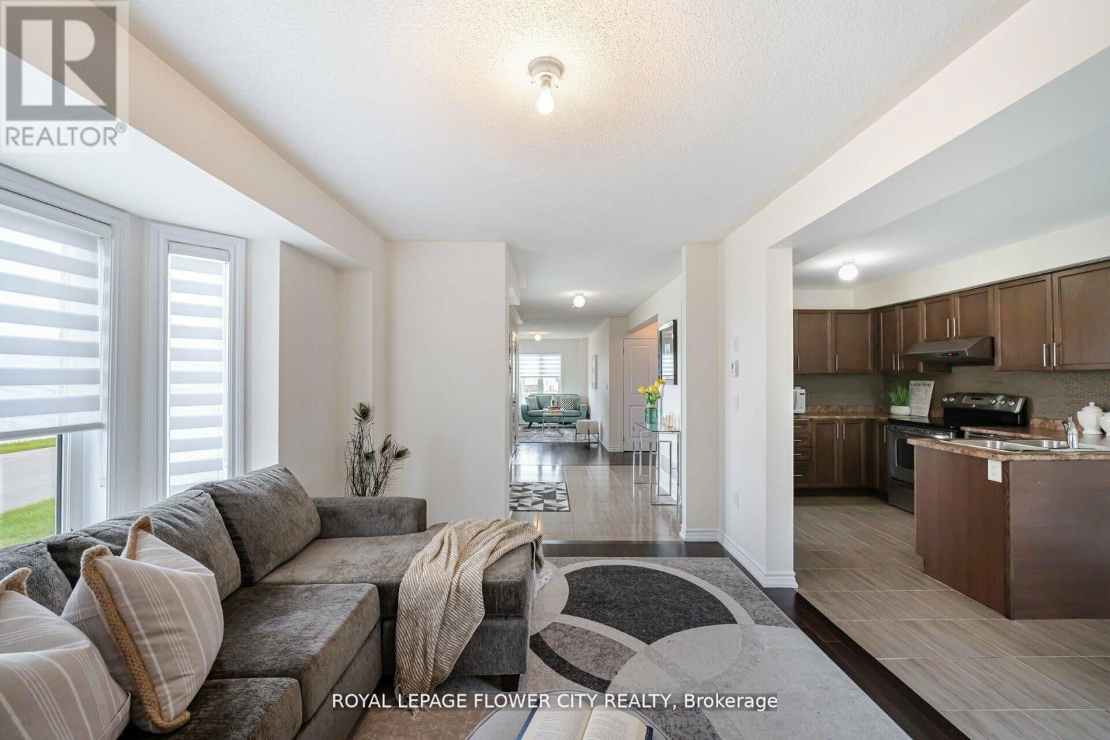 89 TODD CRESCENT Image 13