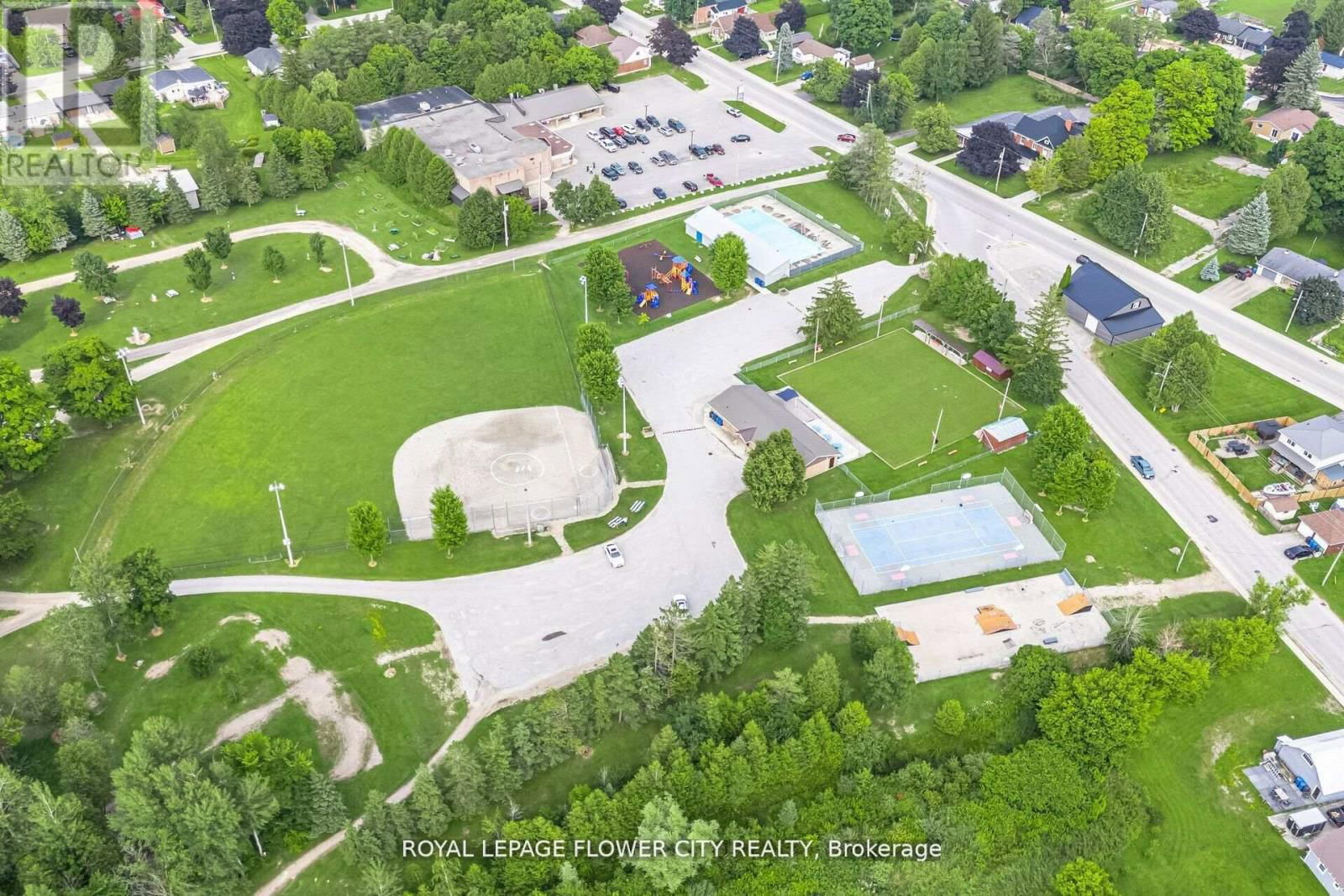 89 TODD CRESCENT Image 39