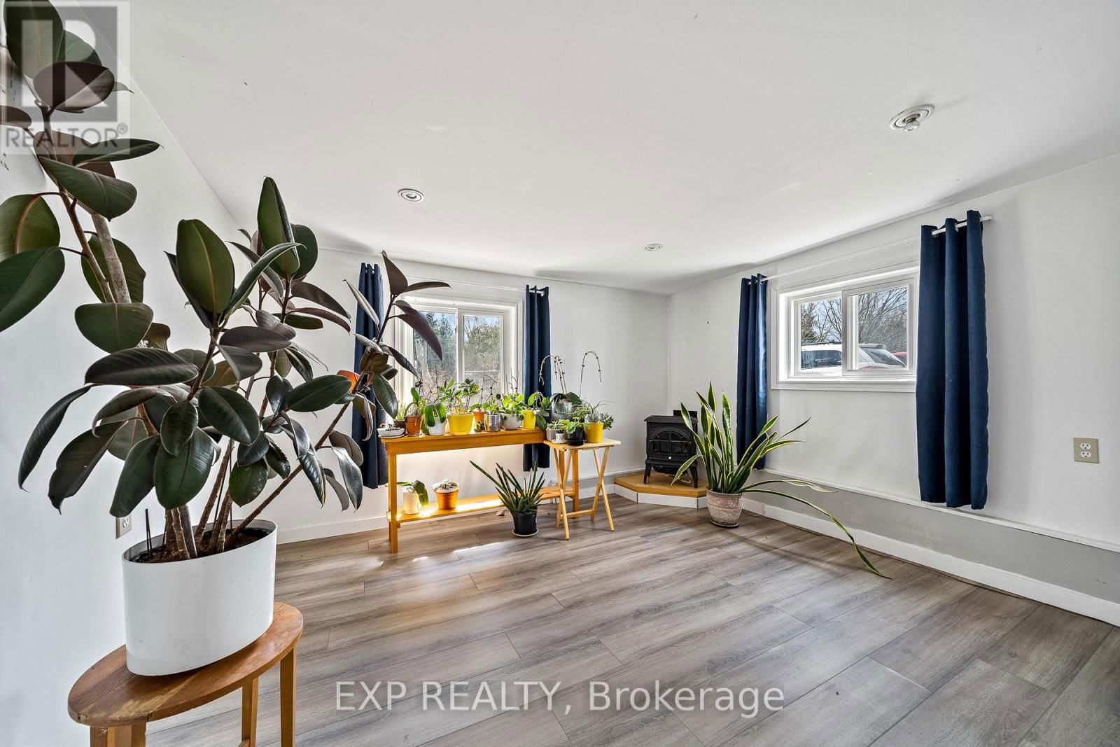 13445 LOYALIST PARKWAY Image 11