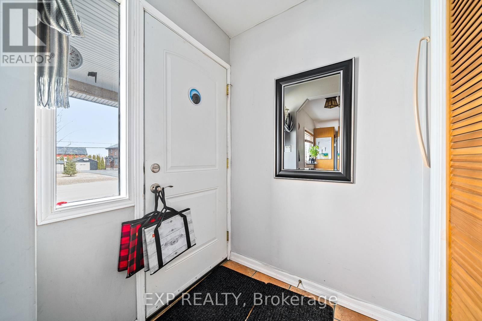 13445 LOYALIST PARKWAY Image 17