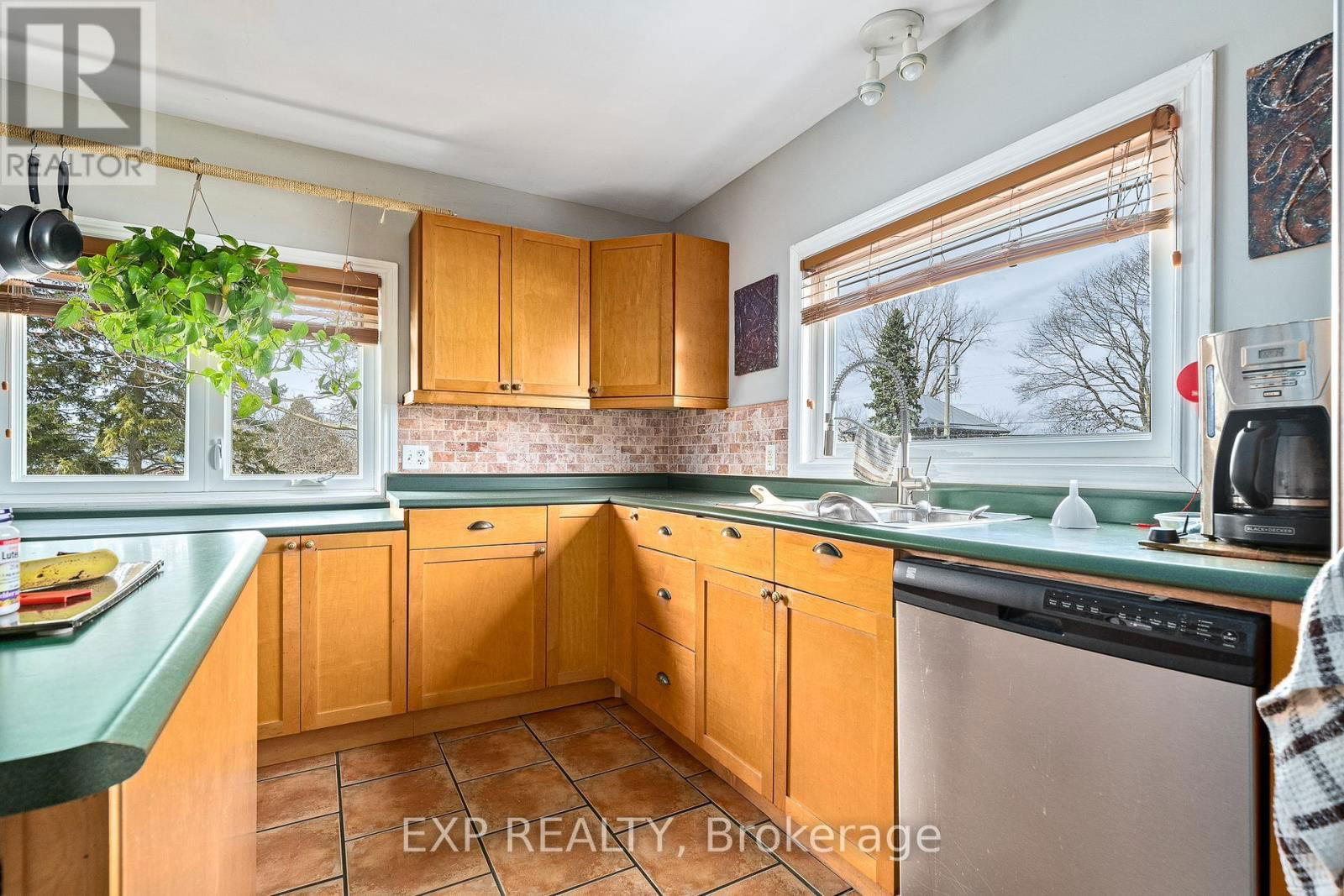 13445 LOYALIST PARKWAY Image 19