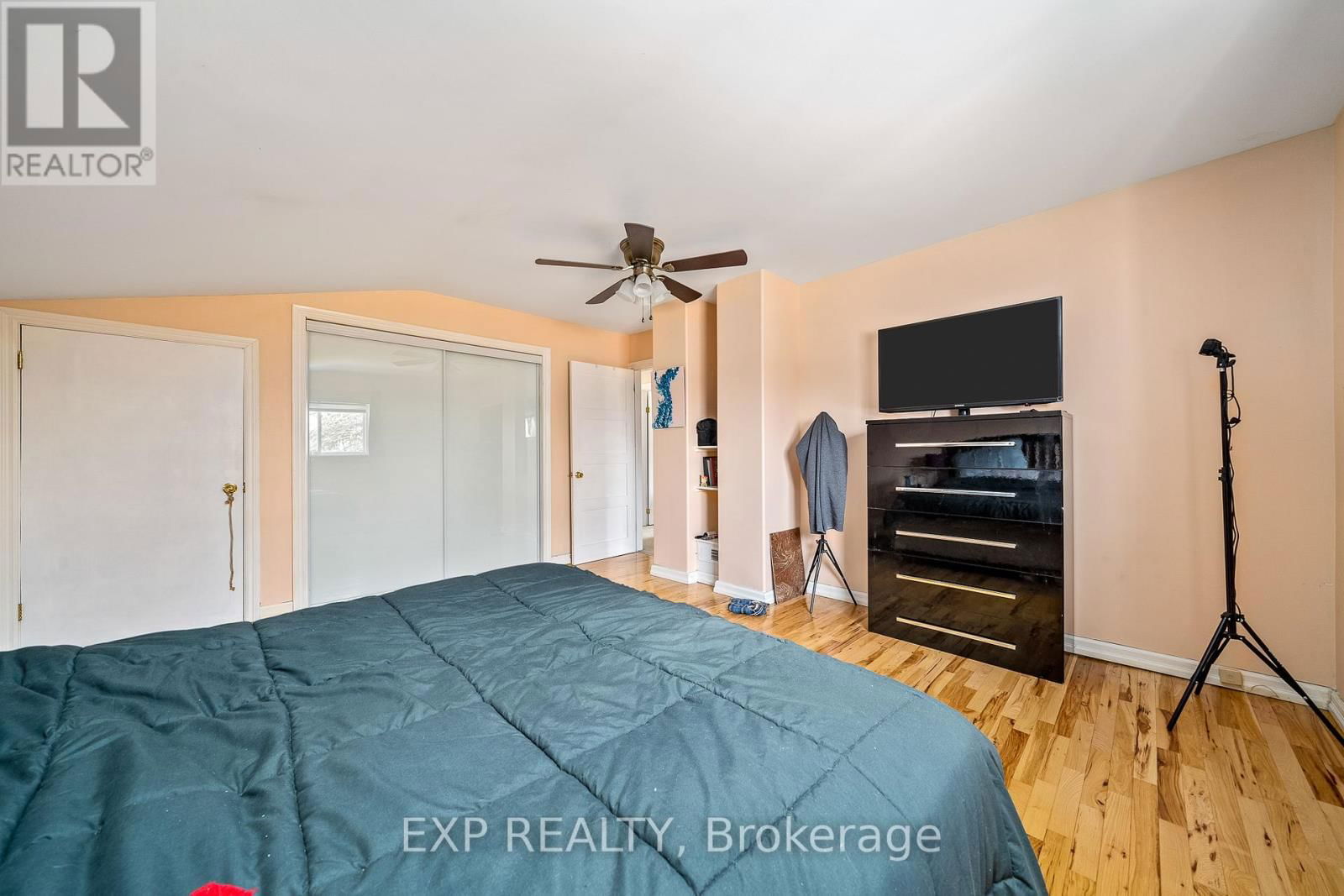 13445 LOYALIST PARKWAY Image 30