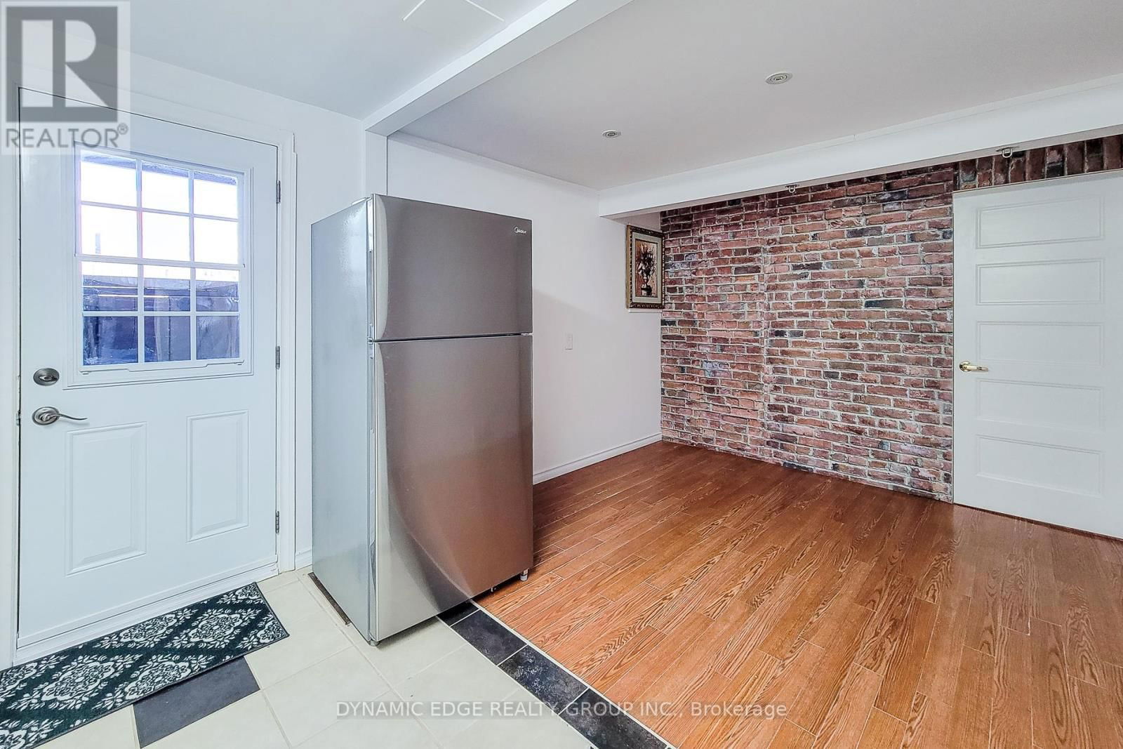 100 MOUNTAIN AVENUE NORTH Image 36