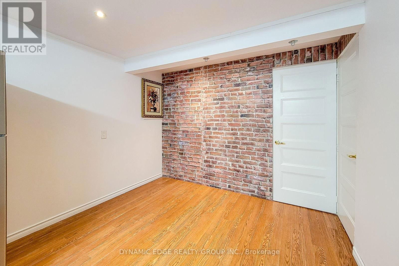 100 MOUNTAIN AVENUE NORTH Image 37