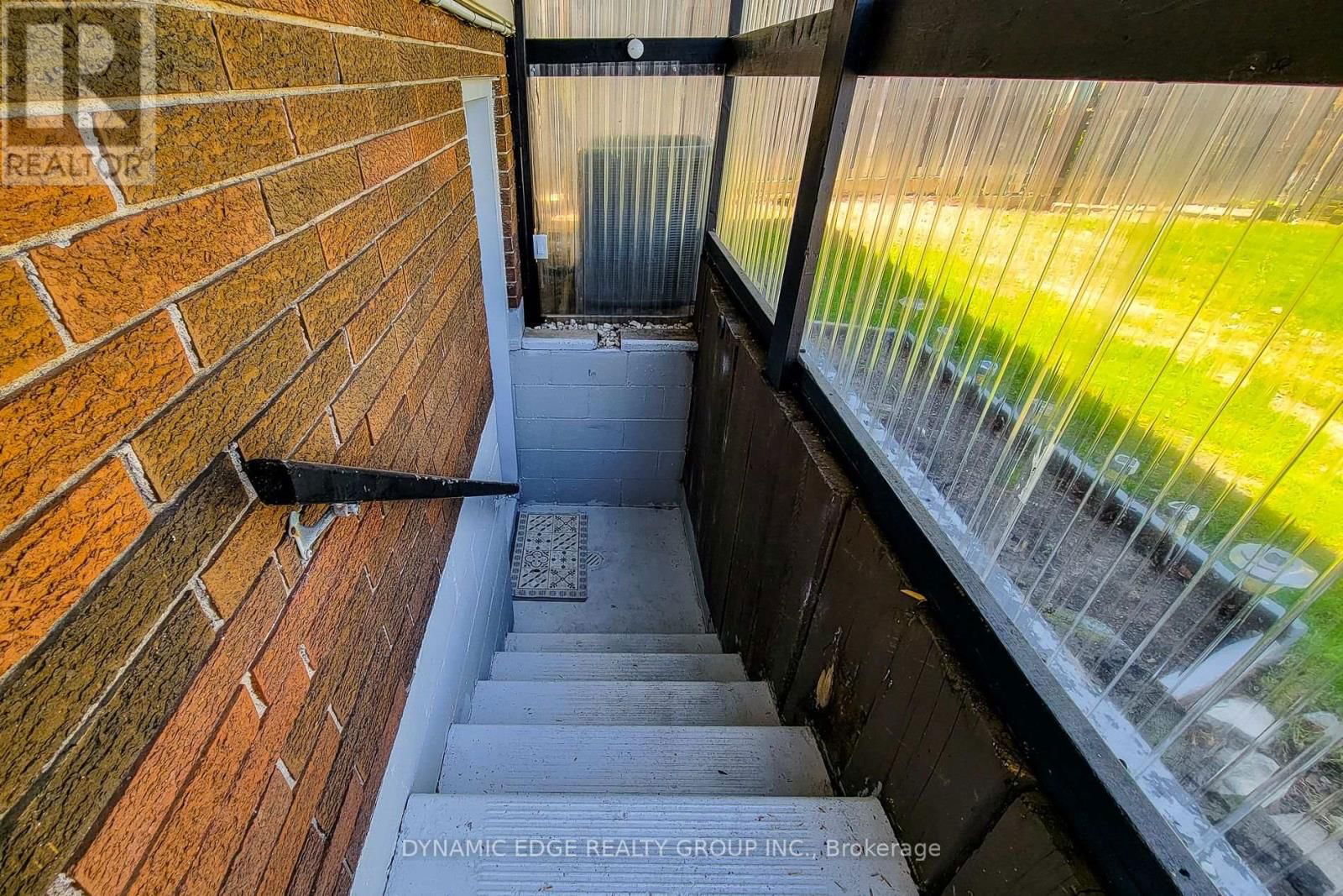 100 MOUNTAIN AVENUE NORTH Image 46