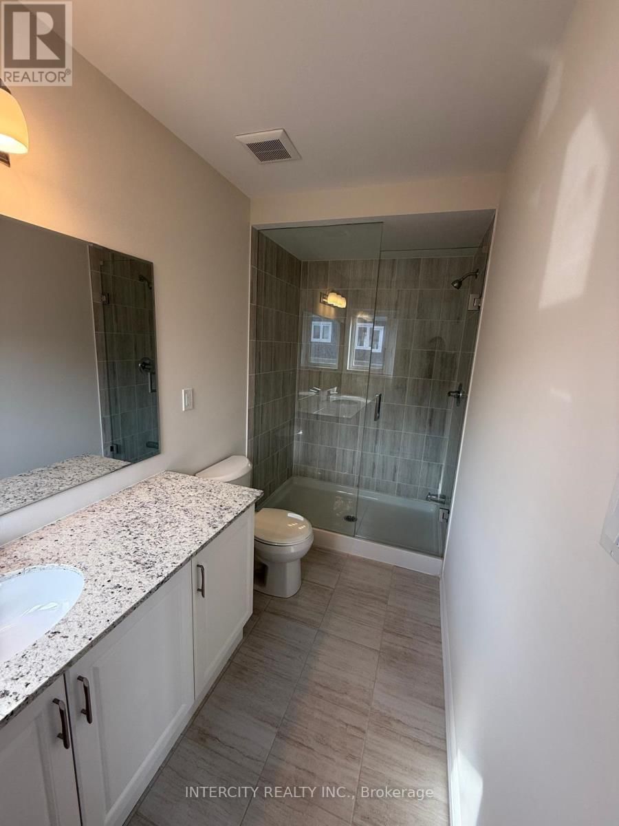 124 MOLOZZI STREET Image 12