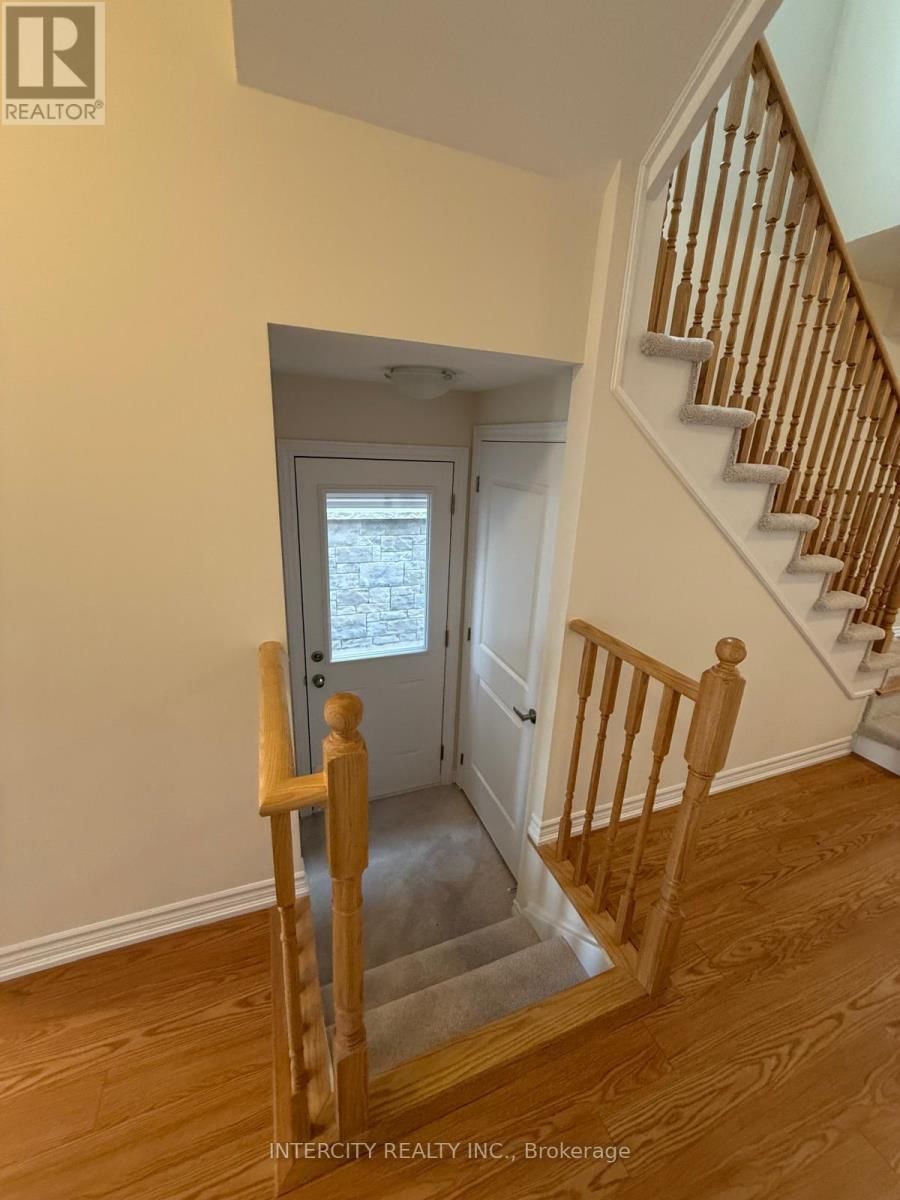 124 MOLOZZI STREET Image 5