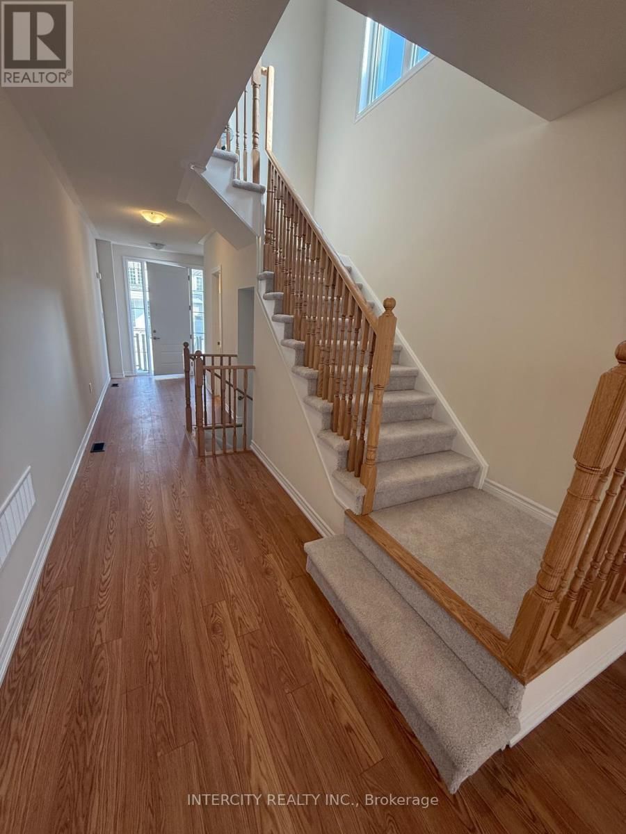 124 MOLOZZI STREET Image 9