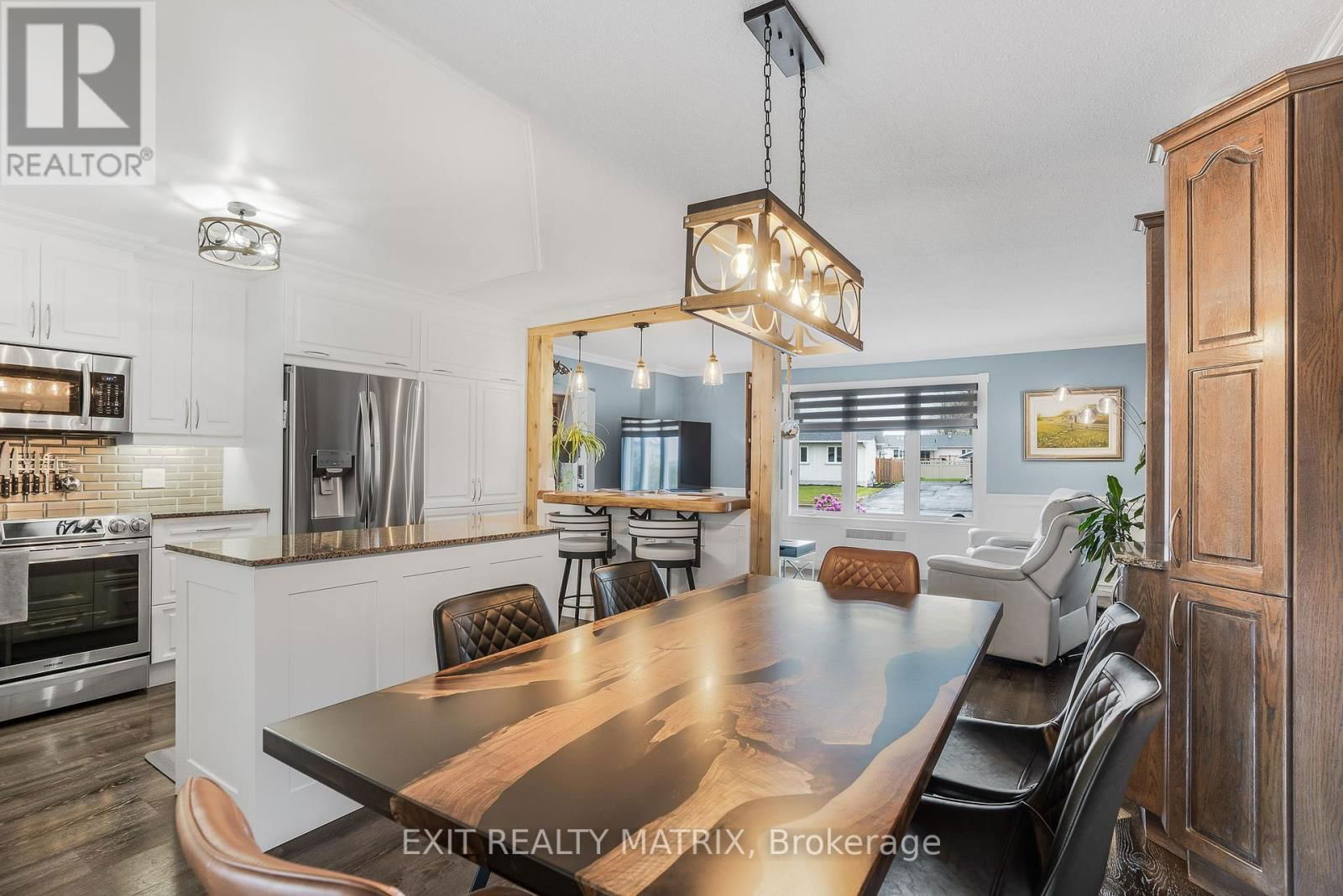 510 PARISIEN STREET Image 11