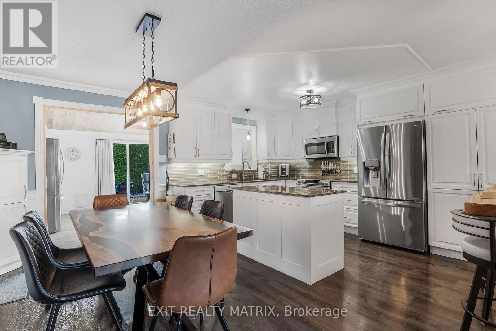 510 PARISIEN STREET Image 12