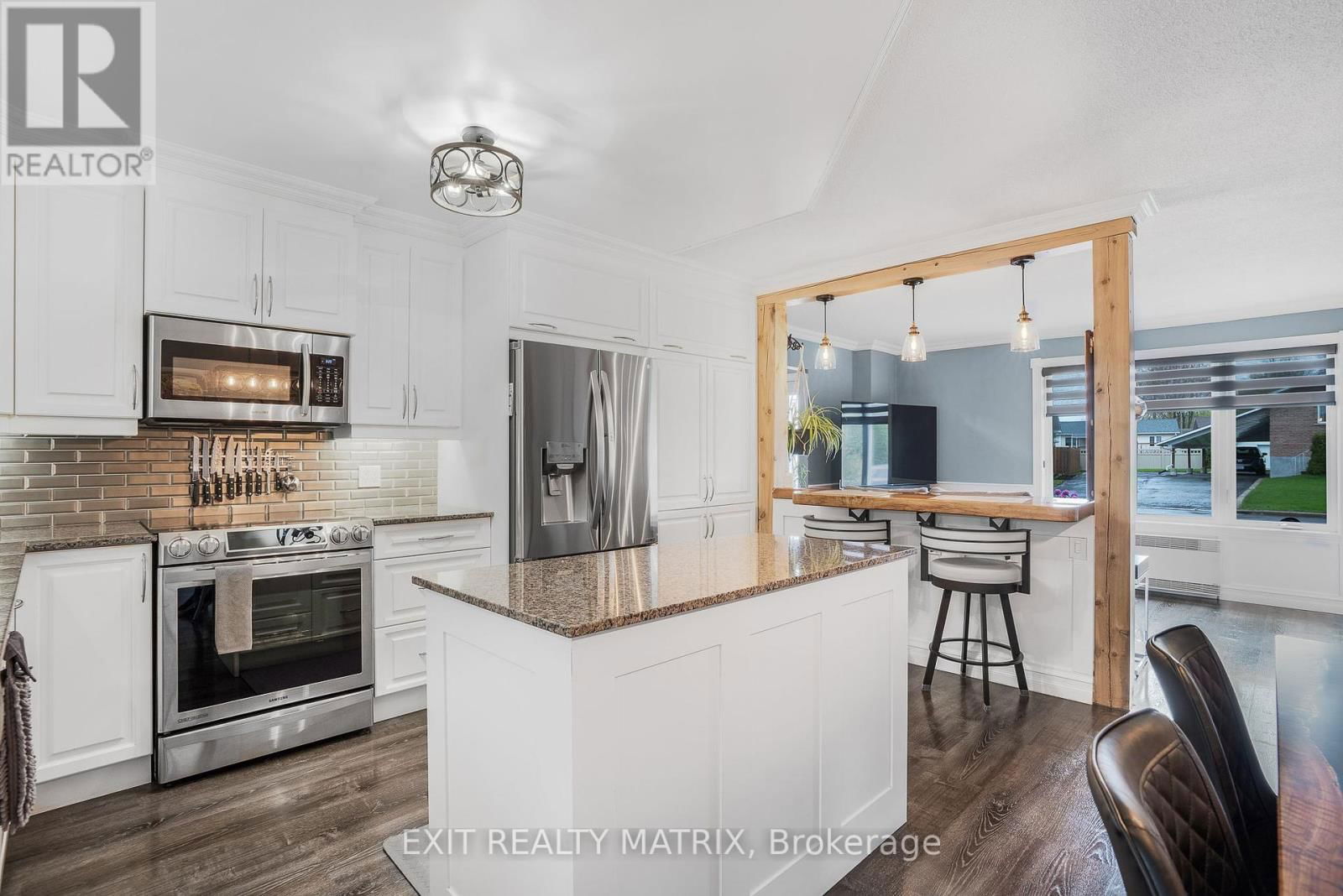 510 PARISIEN STREET Image 16