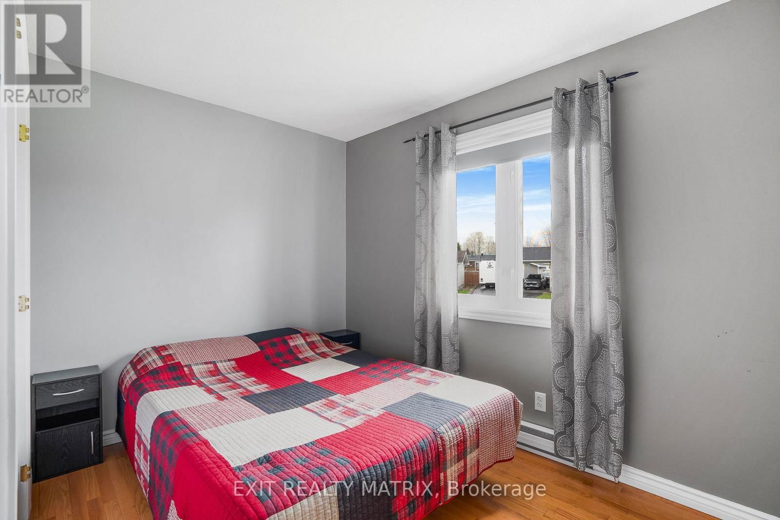 510 PARISIEN STREET Image 20