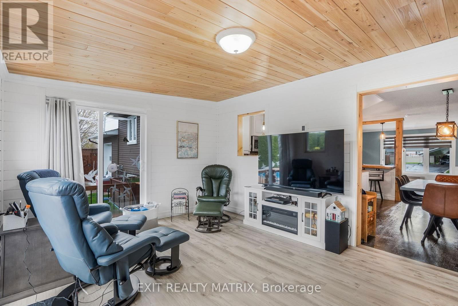 510 PARISIEN STREET Image 22