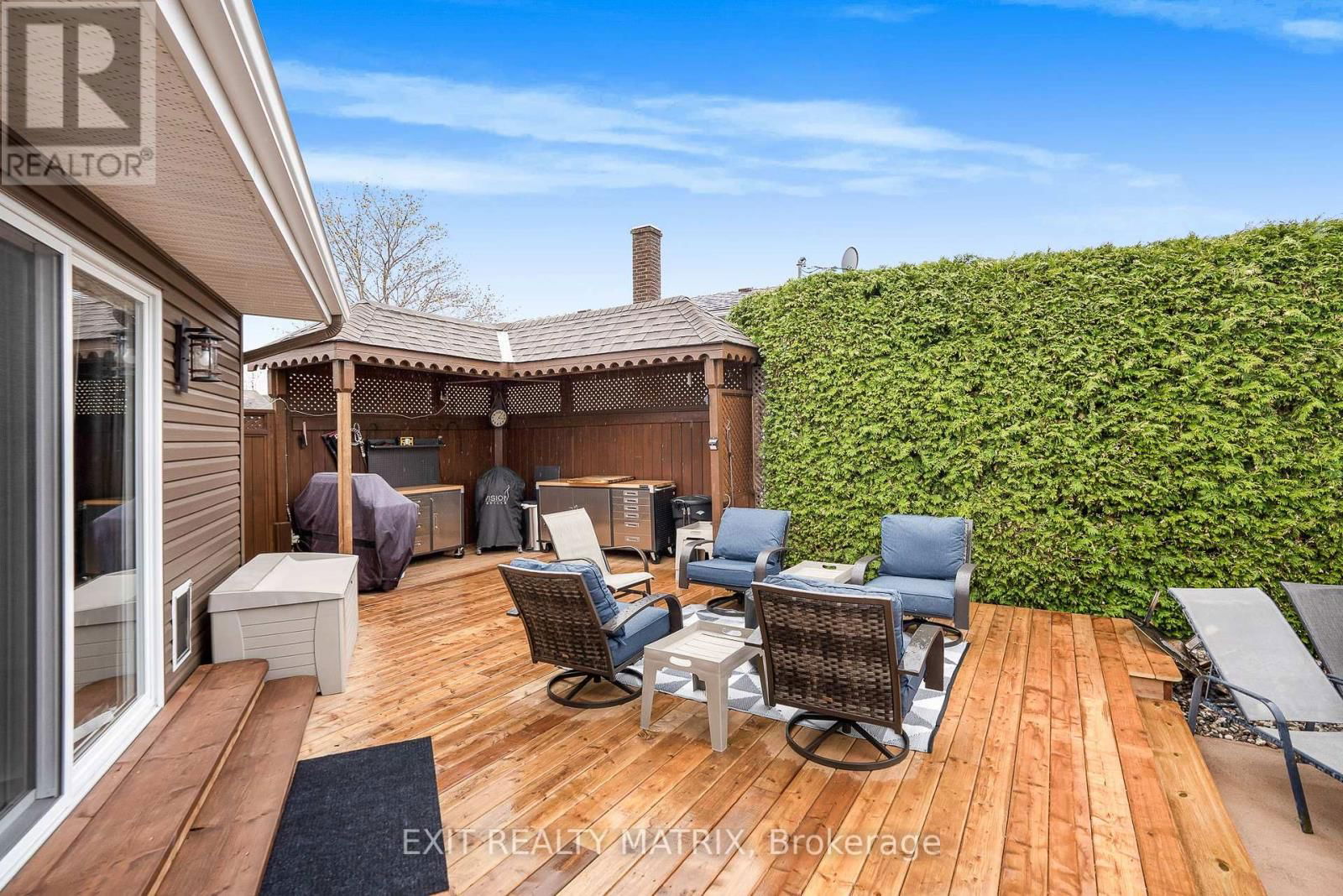 510 PARISIEN STREET Image 27
