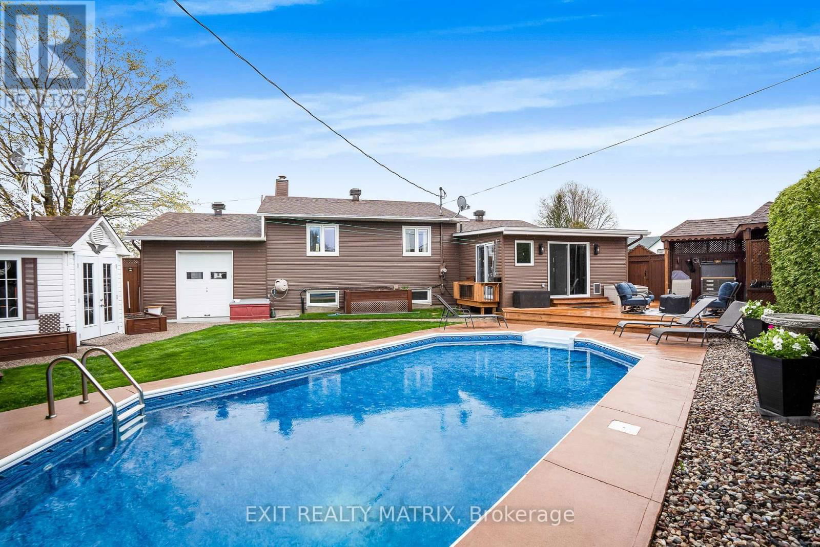 510 PARISIEN STREET Image 30