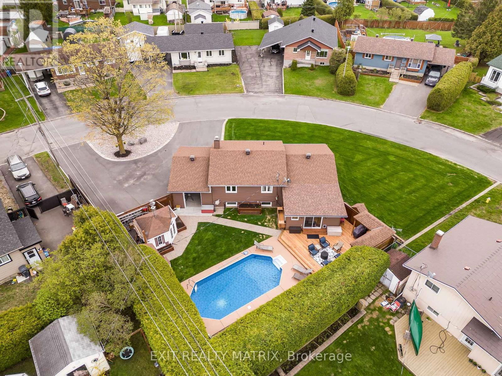 510 PARISIEN STREET Image 37