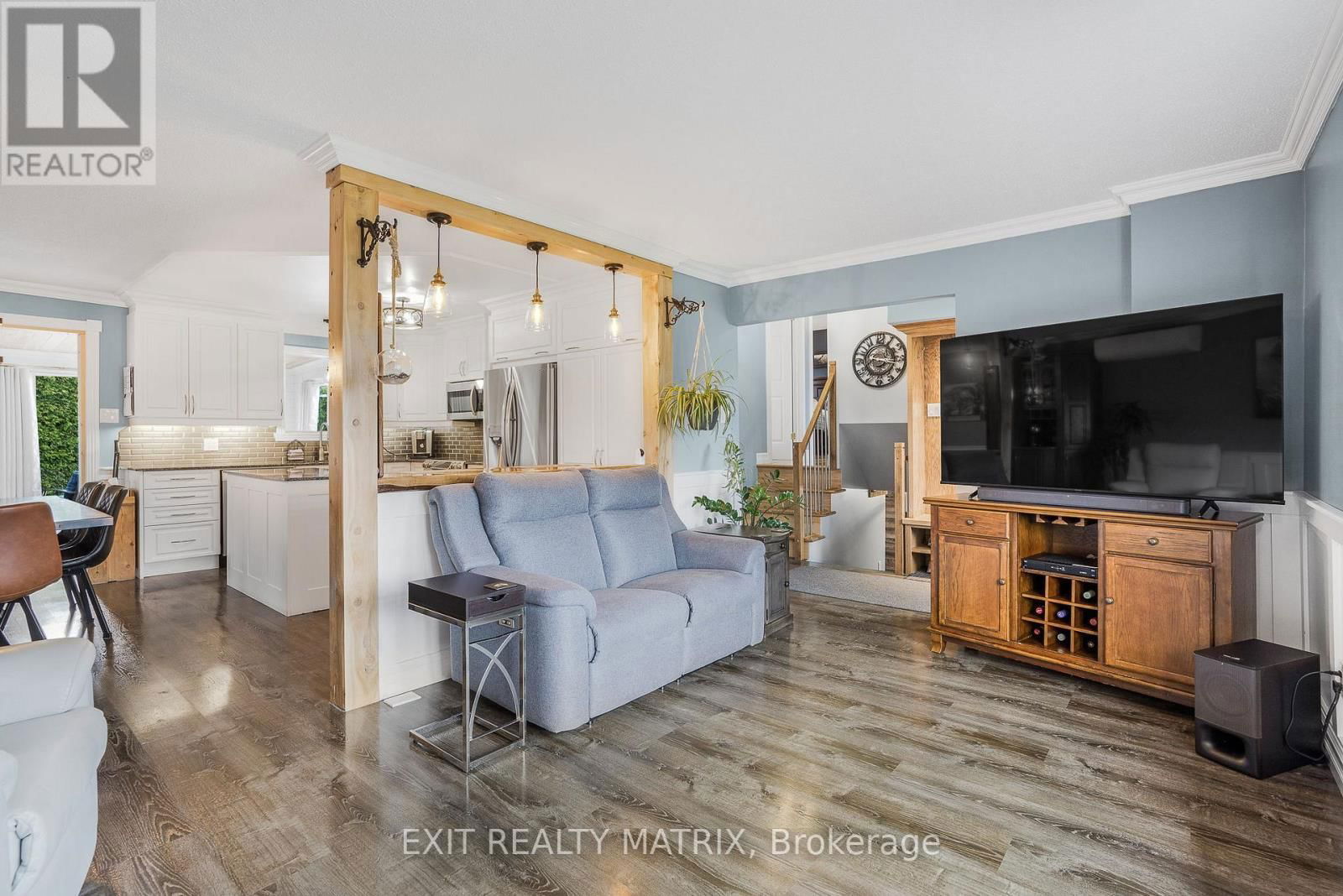 510 PARISIEN STREET Image 7