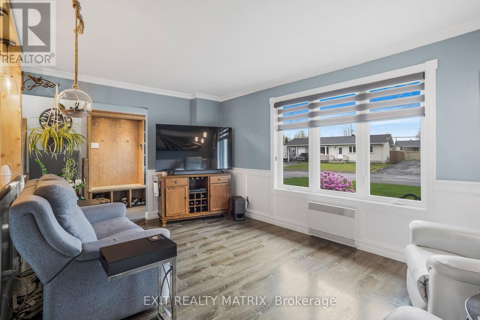 510 PARISIEN STREET Image 8