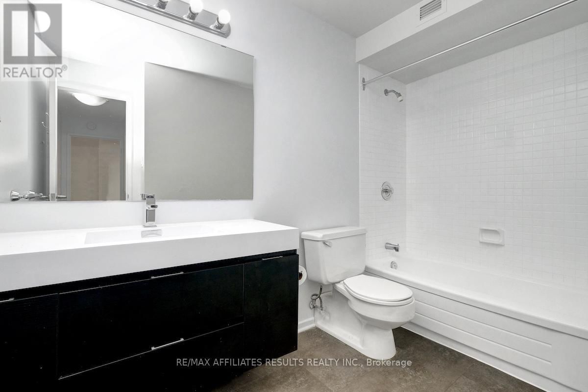 1002 - 415 GREENVIEW AVENUE Image 25