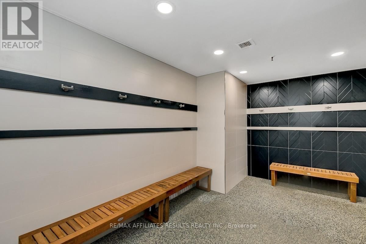 1002 - 415 GREENVIEW AVENUE Image 36