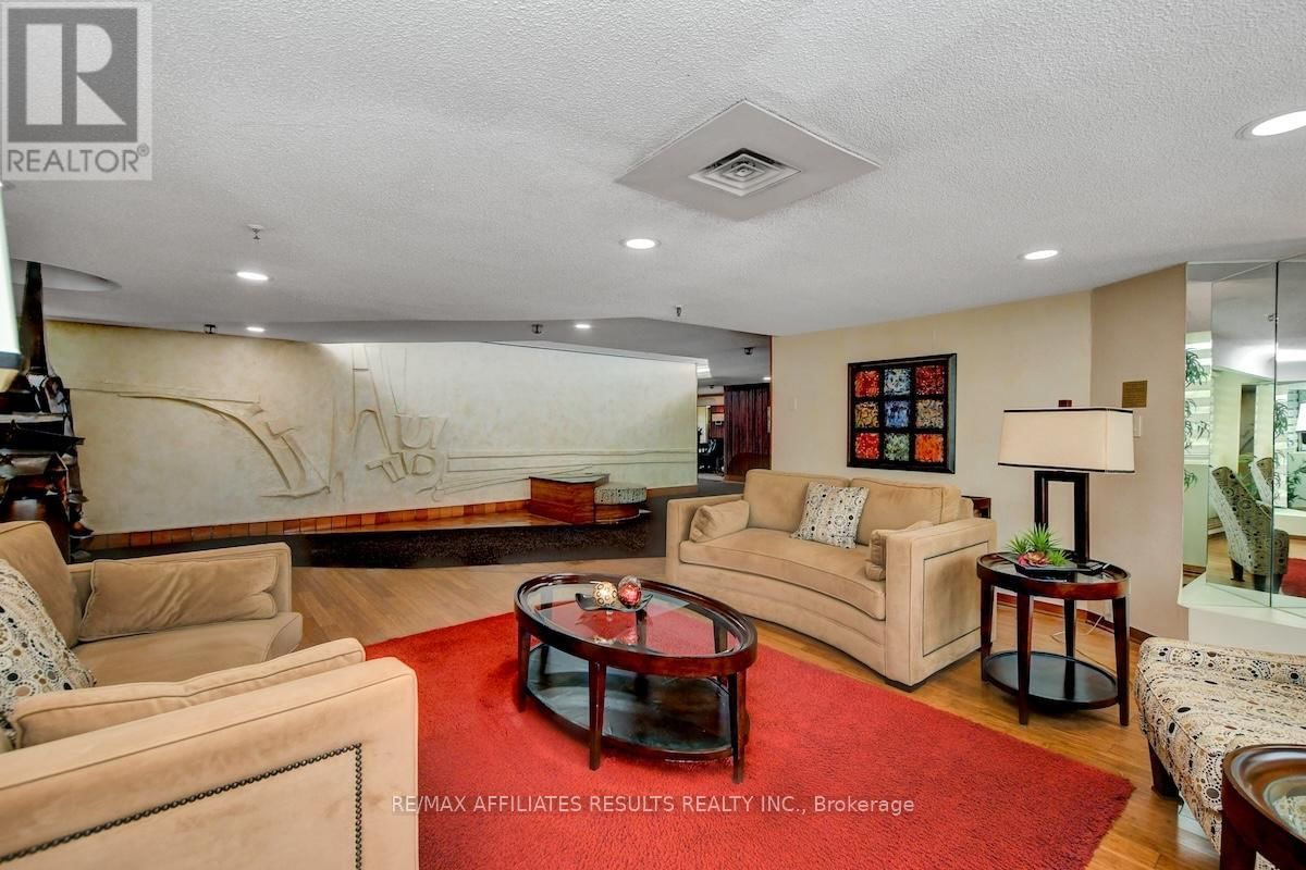 1002 - 415 GREENVIEW AVENUE Image 5