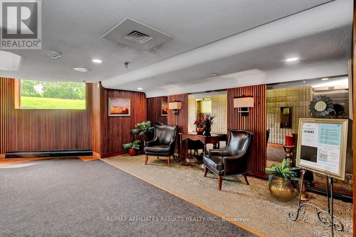 1002 - 415 GREENVIEW AVENUE Image 6