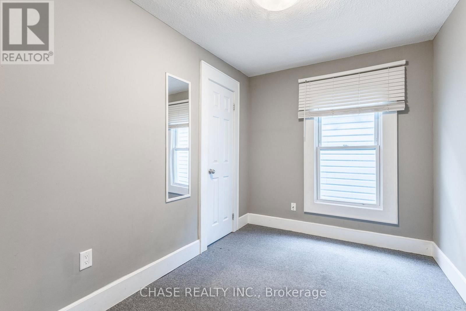 86 SMITH AVENUE Image 22