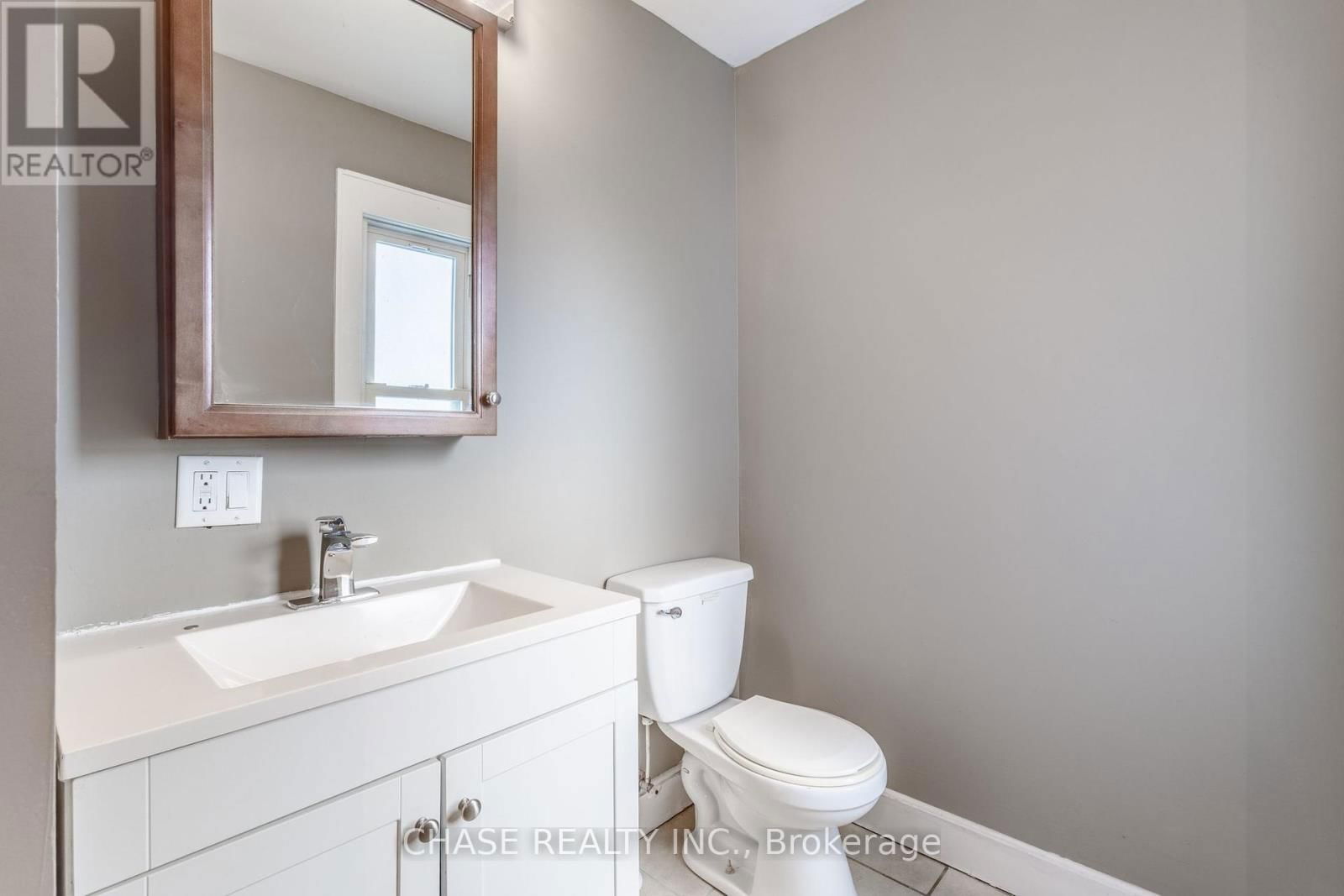 86 SMITH AVENUE Image 23