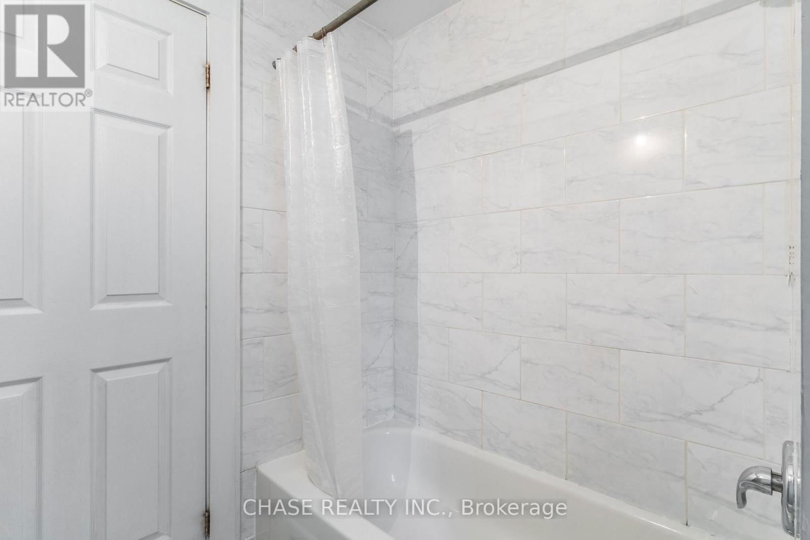 86 SMITH AVENUE Image 24