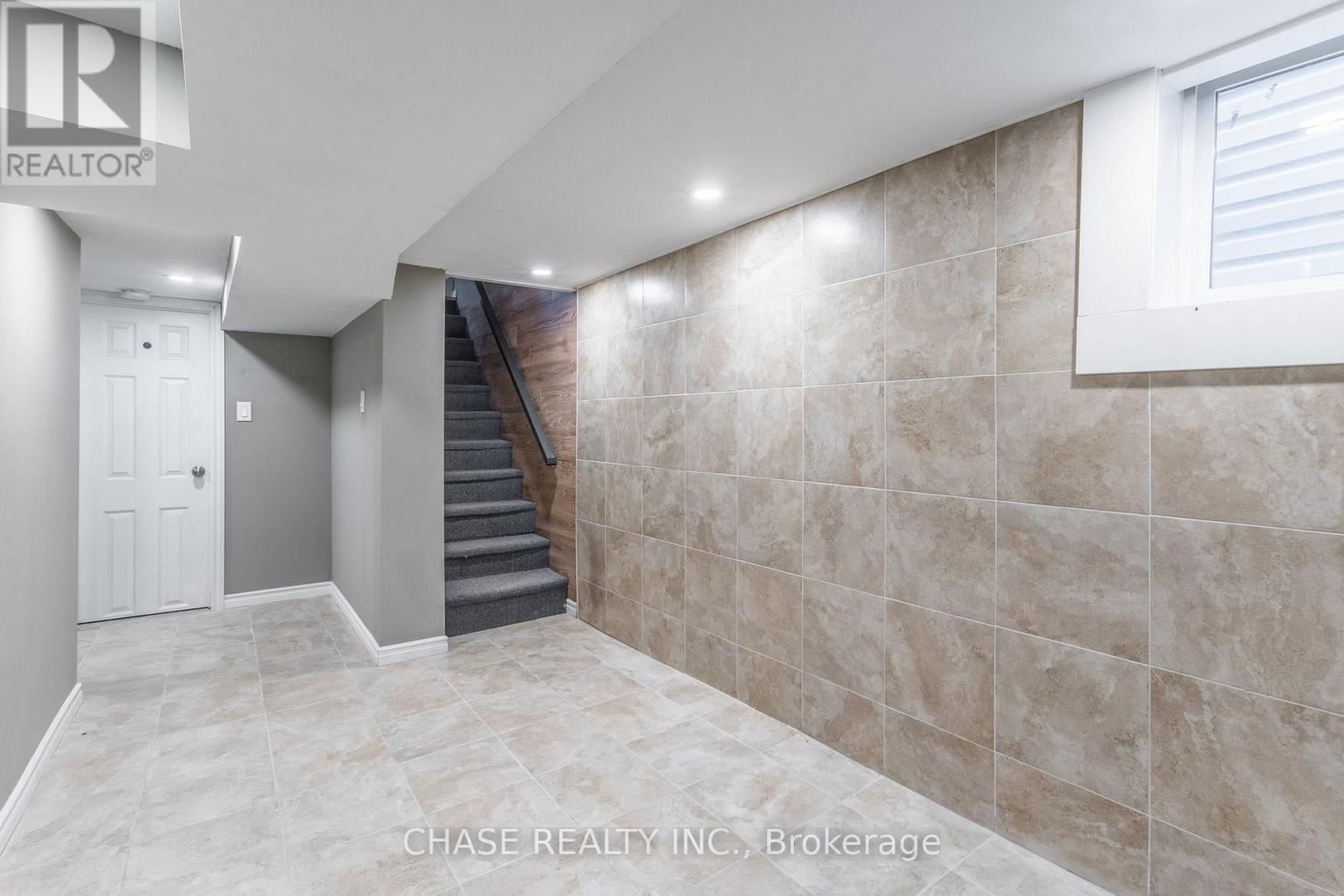 86 SMITH AVENUE Image 29